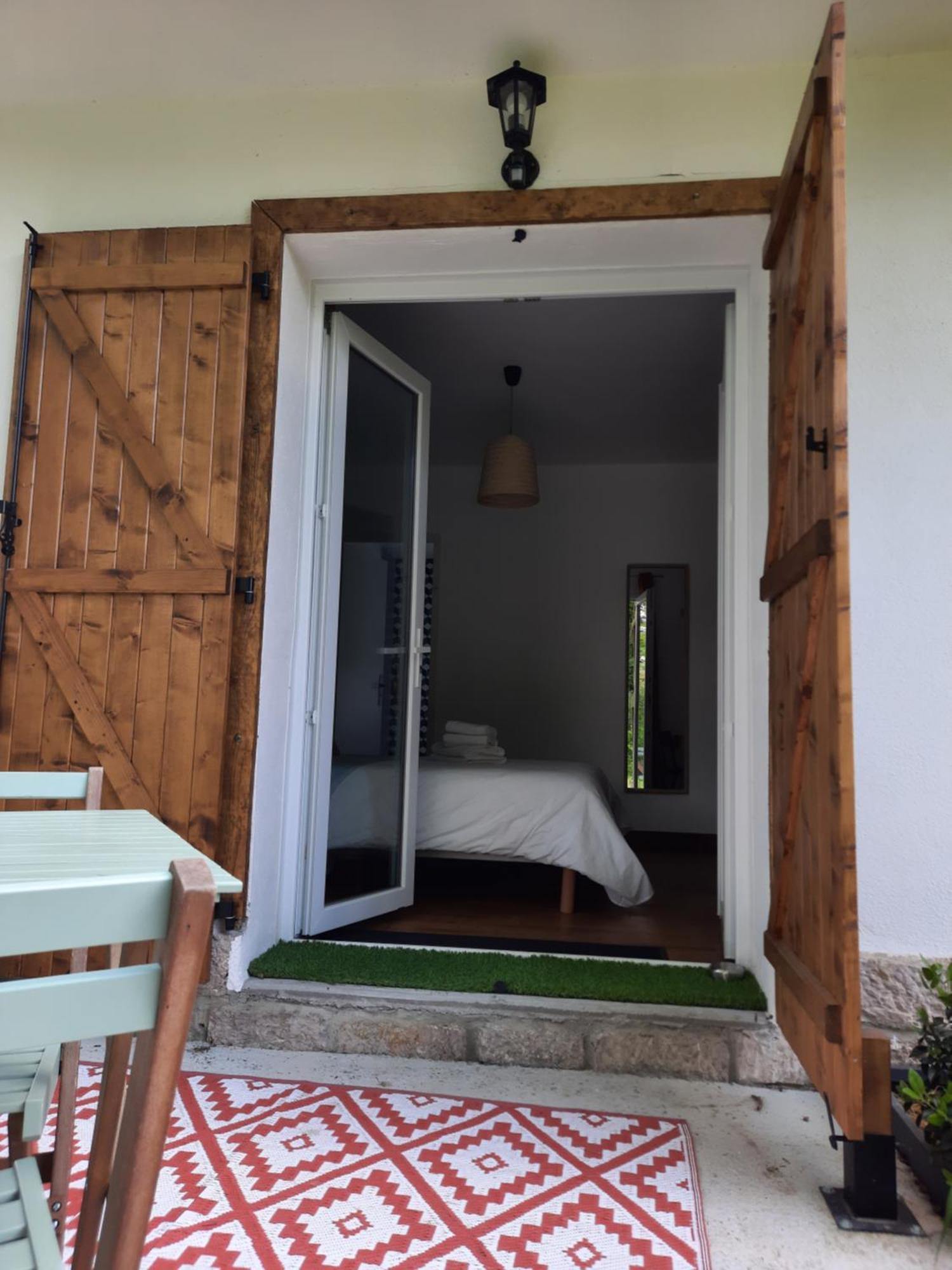 לינה וארוחת בוקר Le Jardin De Moulis, Saint Girons, Ariege, Pyrenees, מראה חיצוני תמונה